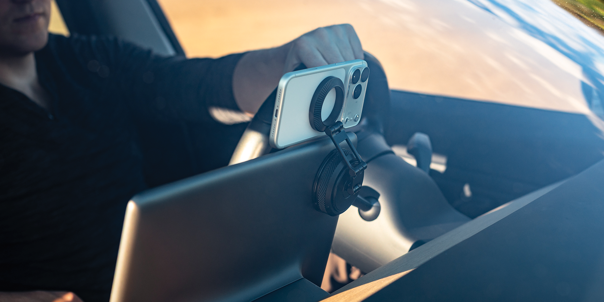 Bracketron MagAlign AIR EV Window, Dash & Display Mount